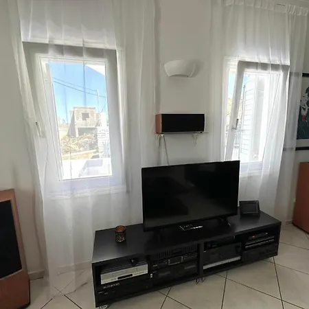 Apartment Amazing House In Lefkes W/ Private Parking *